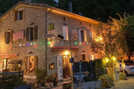 Hotel restaurant bar à reprendre - Vallée de la Drôme Diois (26)